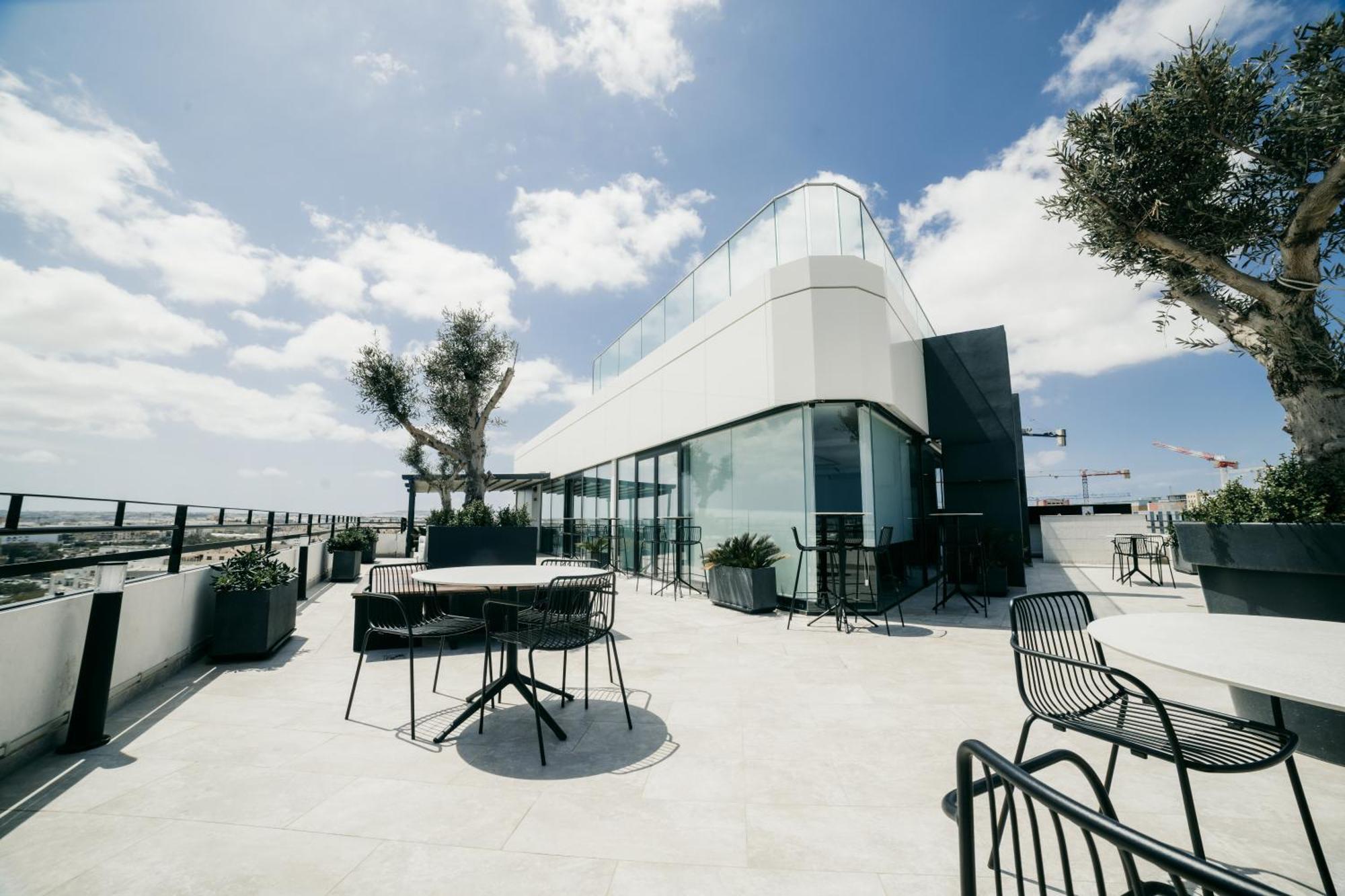 Park Heights By The Warren Collection Apartment Msida Bagian luar foto